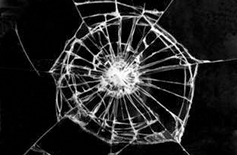 貼了(le)優龍隔熱(rè)膜，如(rú)果玻璃破了(le)給重新貼嗎(ma)？